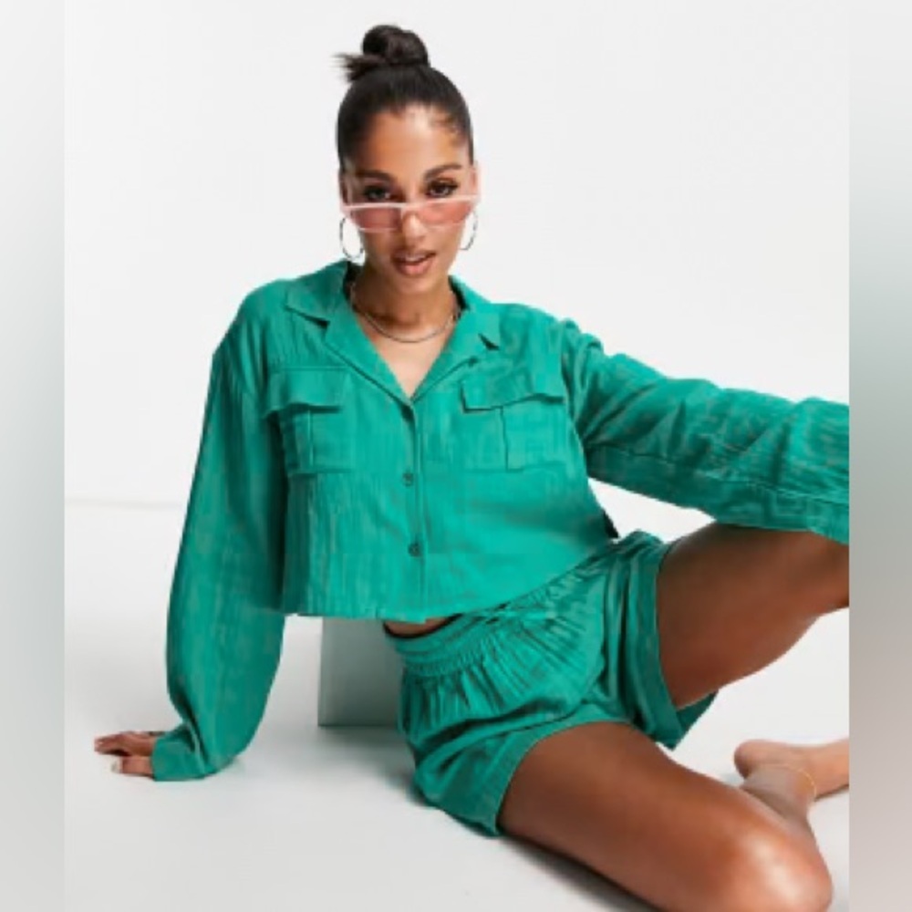 Elegant Teal High Waist Women's Shorts and shirts. Set ! Like new! Uk 4